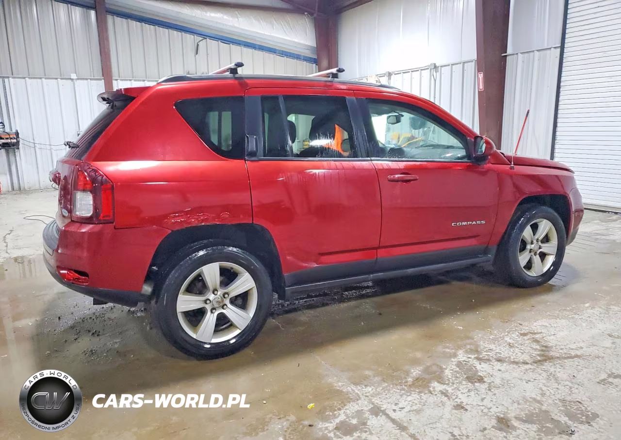 2014 Jeep Compass Latitude VIN:1C4NJDEB8ED817429 - 3