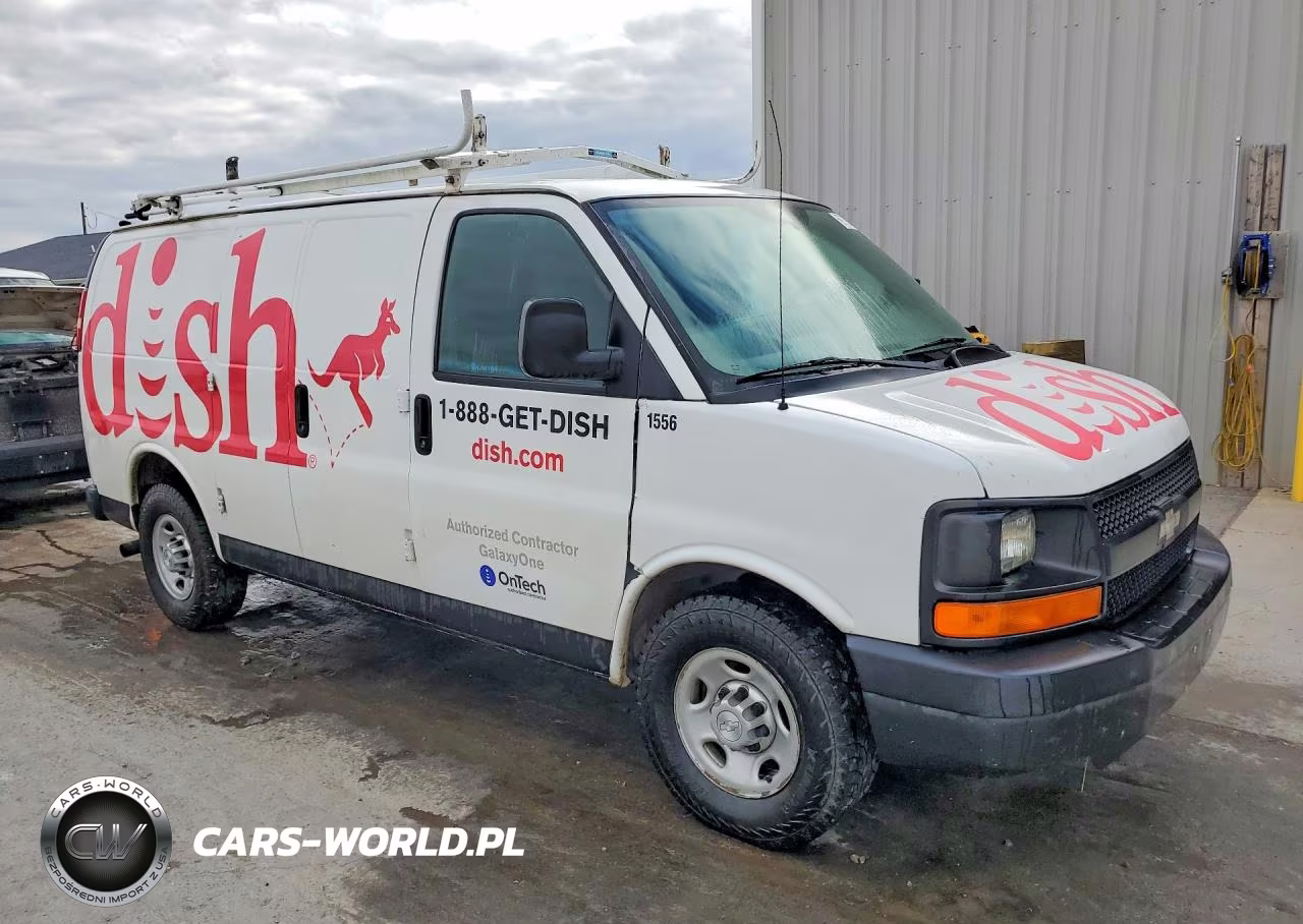 2015 Chevrolet Express G2500 VIN:1GCWGFCF8F1264353 - 4