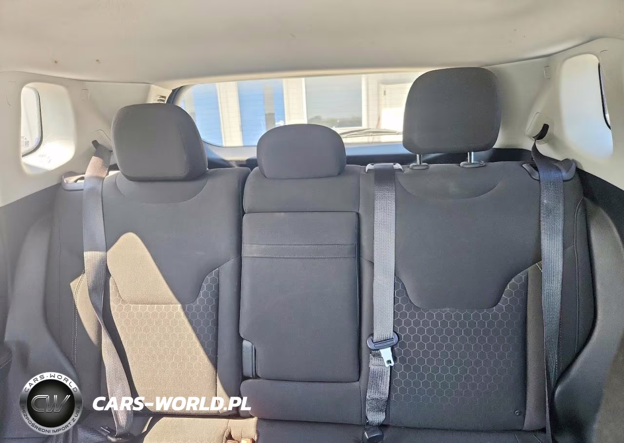 2018 Jeep Compass Sport VIN:3C4NJCABXJT226829 - 10