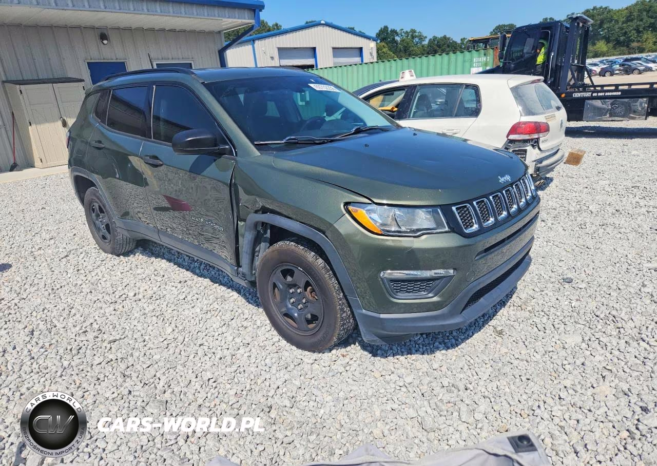 2018 Jeep Compass Sport VIN:3C4NJCABXJT226829 - 4