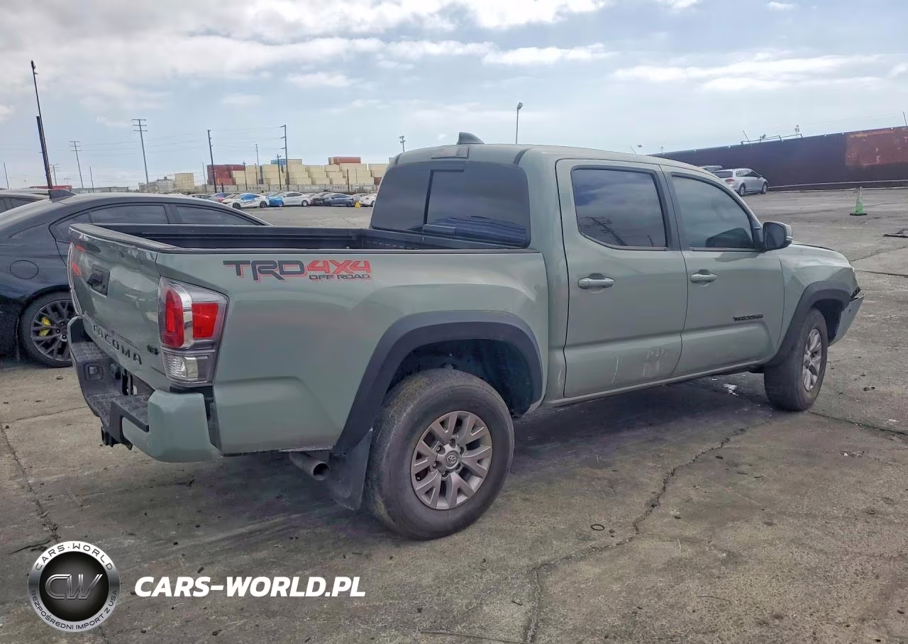 TOYOTA TACOMA DOU VIN:3TMCZ5AN6PM570313 - 3