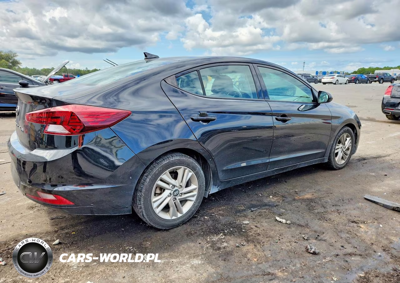 2019 Hyundai Elantra Sel VIN:5NPD84LF4KH482379 - 3