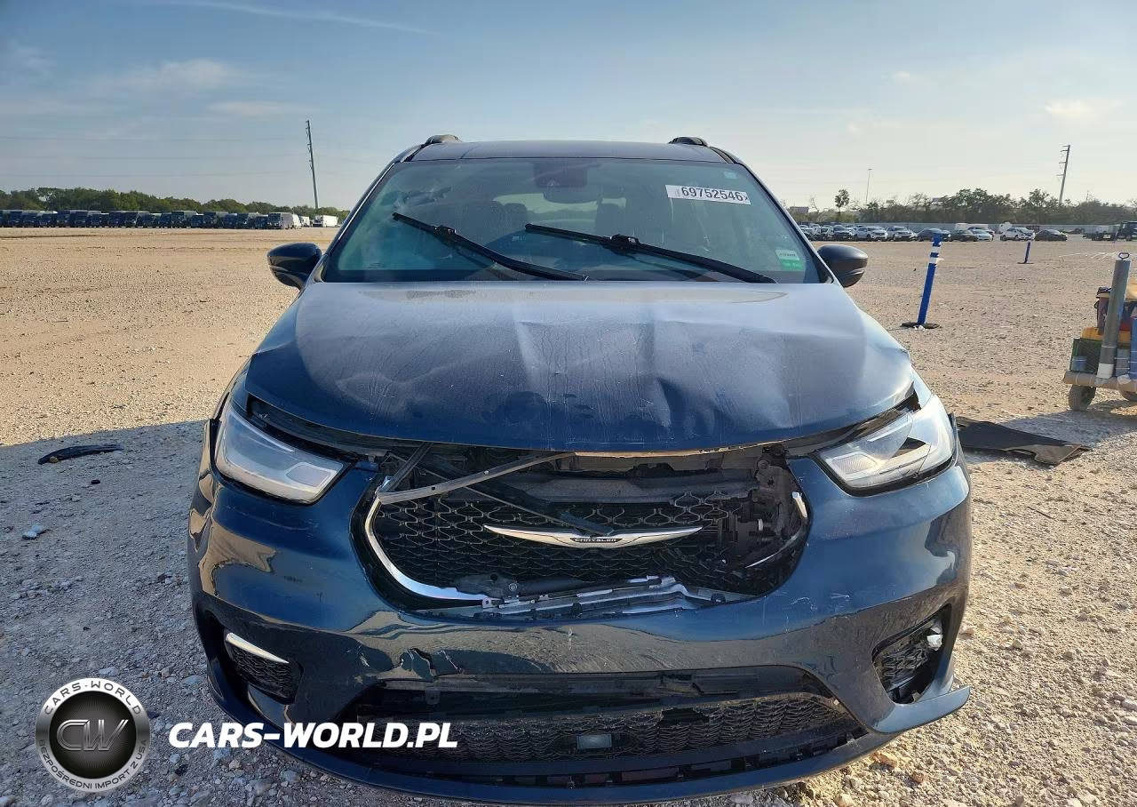 2021 Chrysler Pacifica Touring VIN:2C4RC1FG3MR587282 - 5