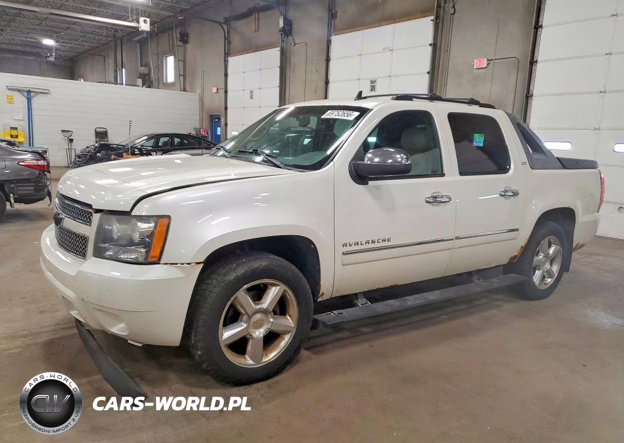 2011 Chevrolet Avalanche Ltz VIN:3GNTKGE39BG232654 - 1