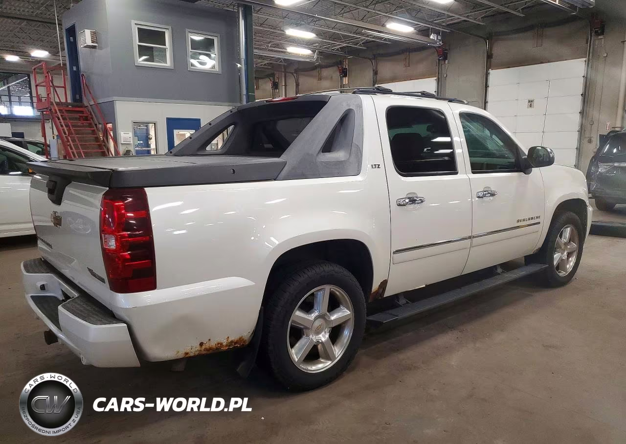 2011 Chevrolet Avalanche Ltz VIN:3GNTKGE39BG232654 - 3