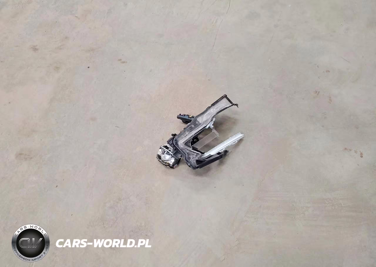 2020 Subaru Forester Touring VIN:JF2SKAXC5LH439856 - 13