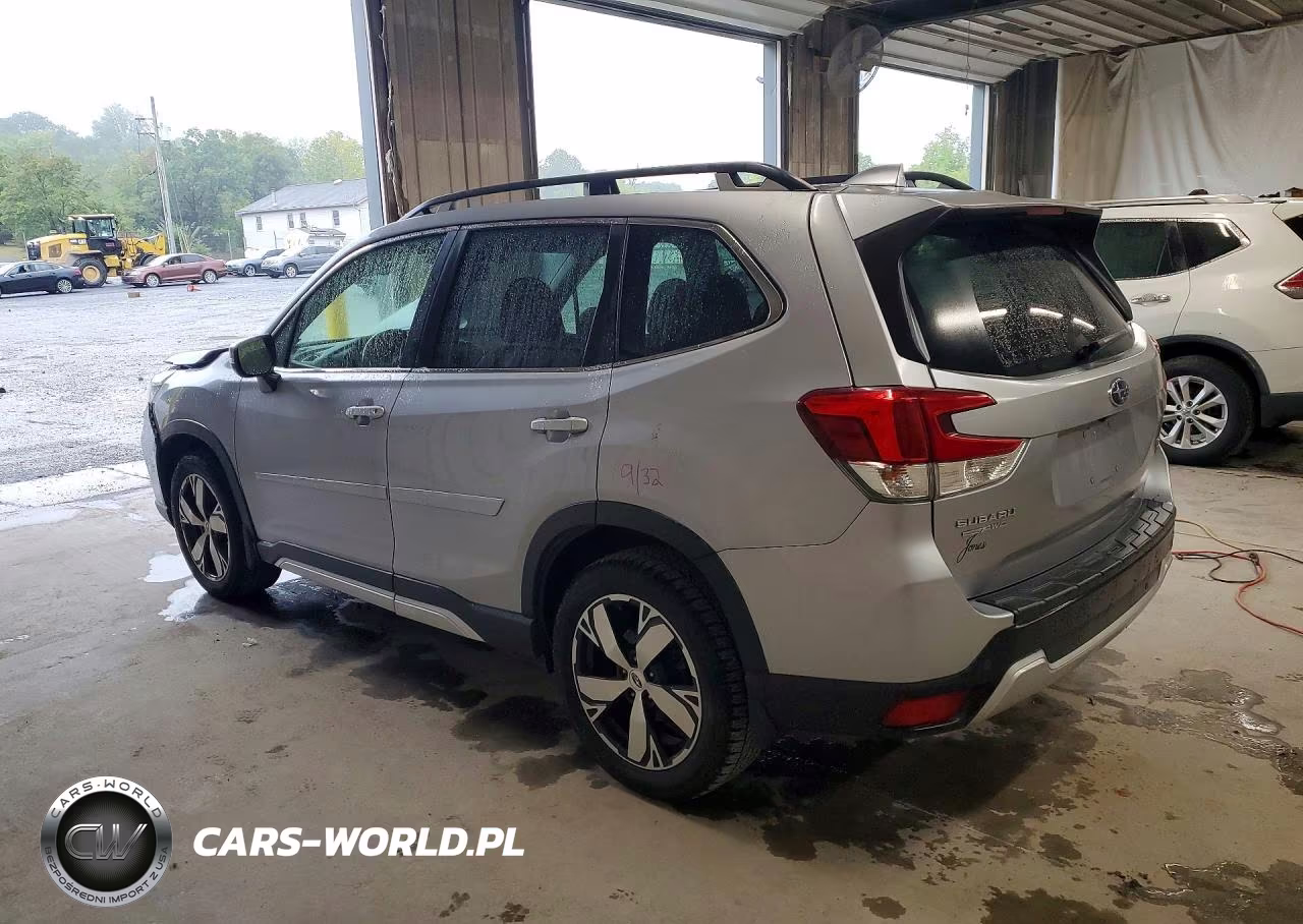 2020 Subaru Forester Touring VIN:JF2SKAXC5LH439856 - 2