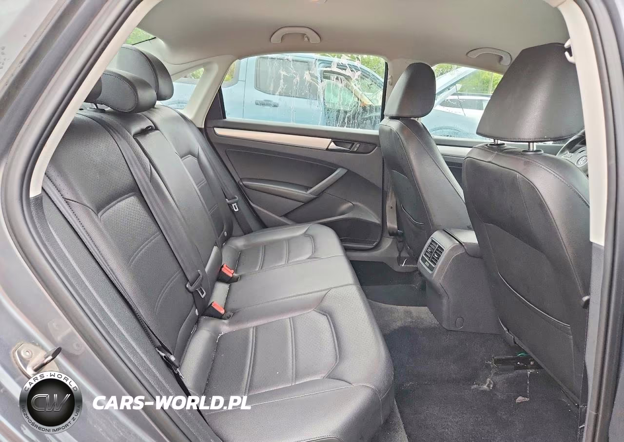 2013 Volkswagen Passat Se VIN:1VWBH7A32DC107748 - 10