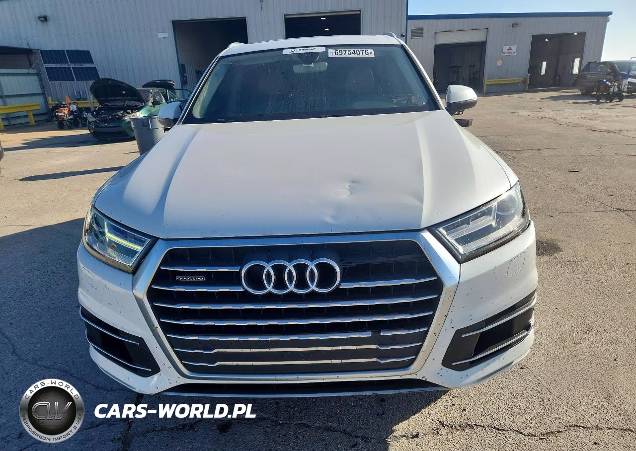 2017 Audi Q7 Premium Plus VIN:WA1LAAF70HD015374 - 5