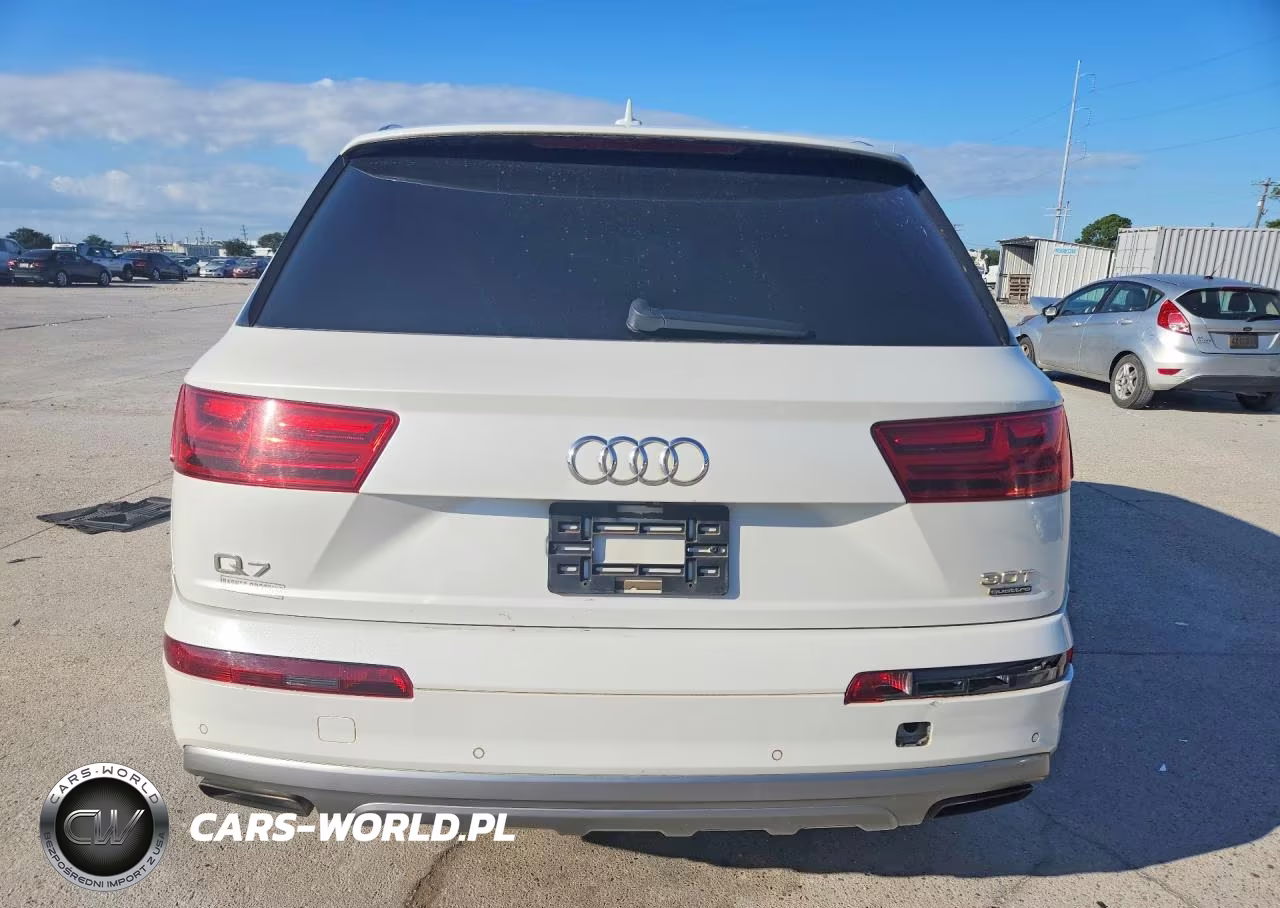 2017 Audi Q7 Premium Plus VIN:WA1LAAF70HD015374 - 6