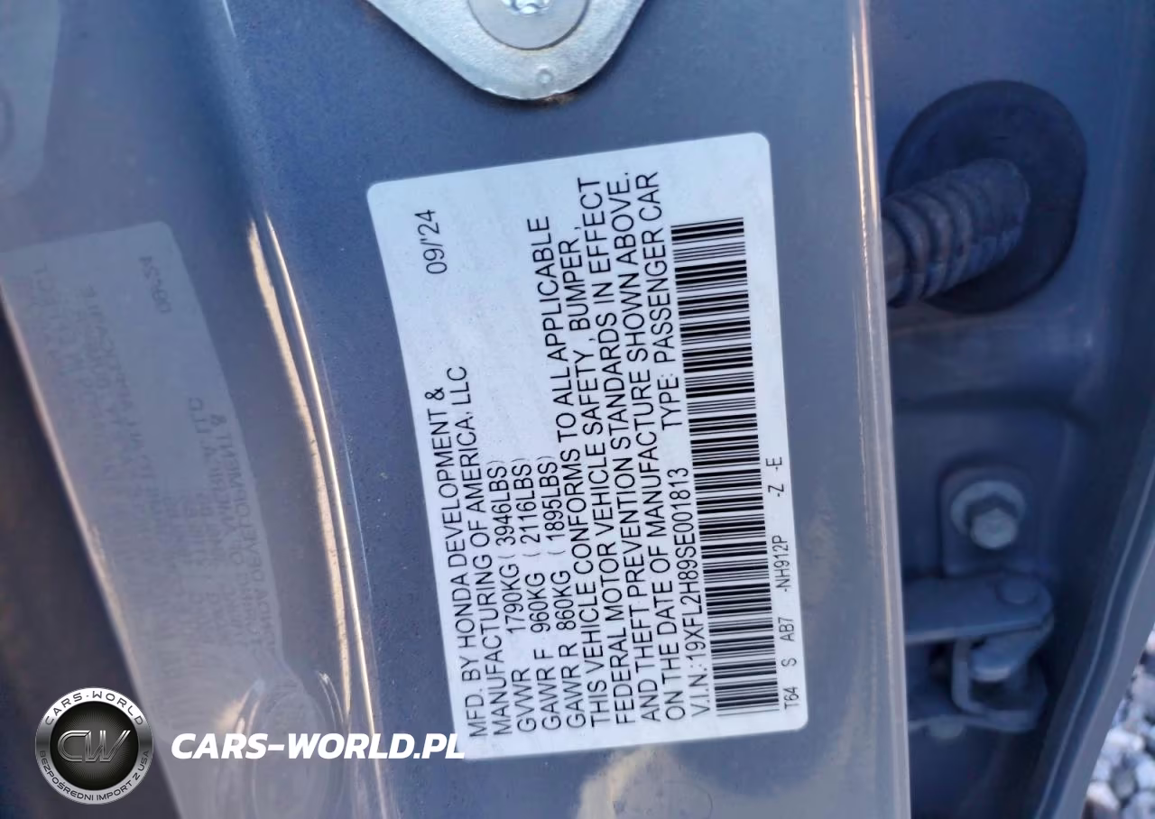 2025 Honda Civic Sport VIN:19XFL2H89SE001813 - 12