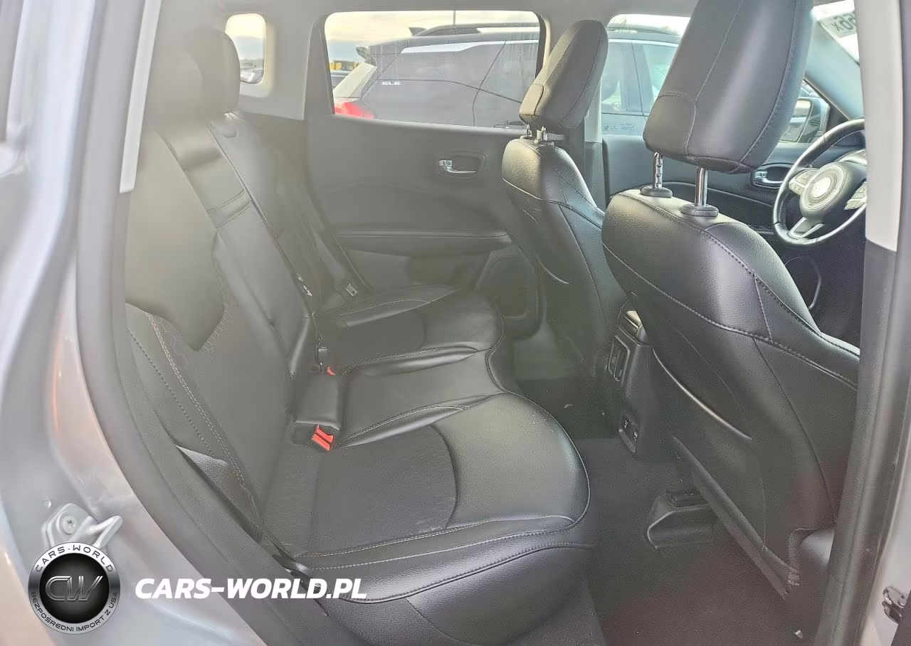 2020 Jeep Compass Latitude VIN:3C4NJDBB8LT117289 - 11