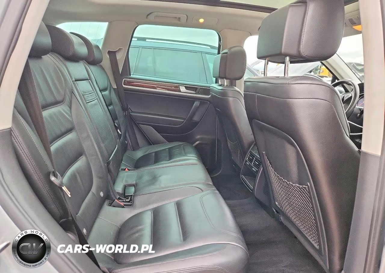 2013 Volkswagen Touareg V6 VIN:WVGEF9BPXDD006174 - 10