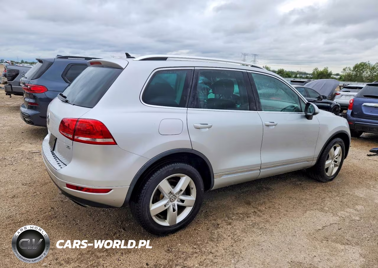2013 Volkswagen Touareg V6 VIN:WVGEF9BPXDD006174 - 3