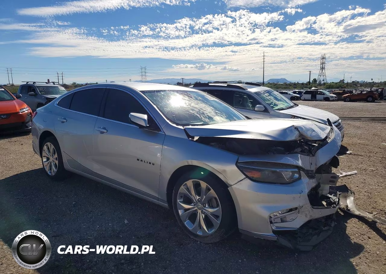 2018 Chevrolet Malibu Premier VIN:1G1ZE5SX2JF262075 - 4
