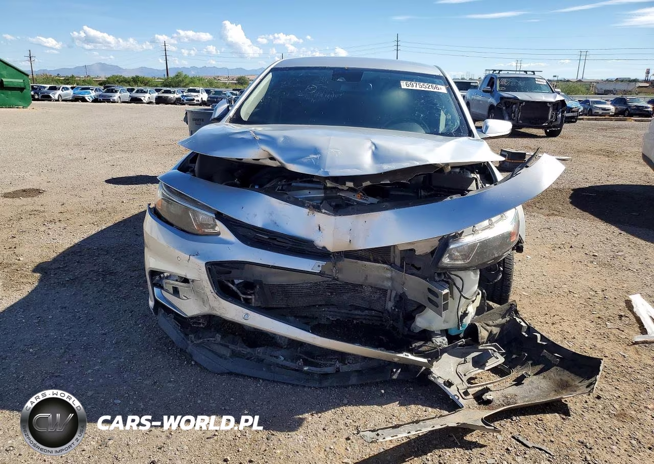 2018 Chevrolet Malibu Premier VIN:1G1ZE5SX2JF262075 - 5