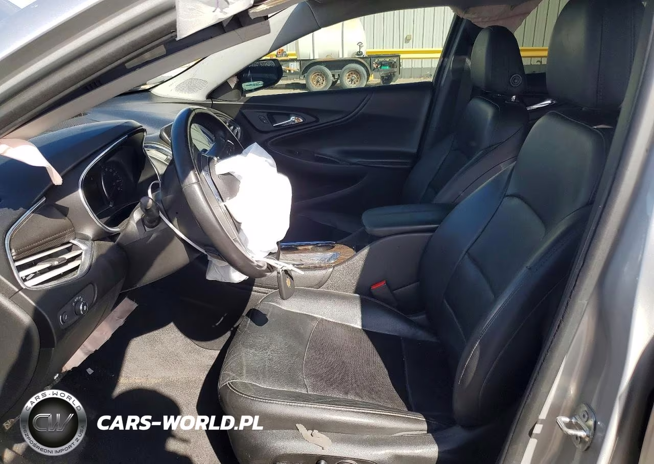 2018 Chevrolet Malibu Premier VIN:1G1ZE5SX2JF262075 - 7