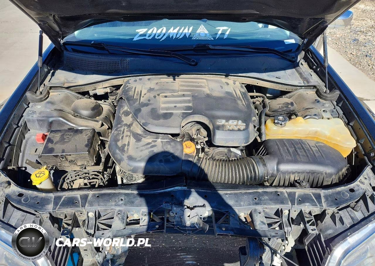 2019 Chrysler 300 Limited VIN:2C3CCAKG0KH560320 - 11