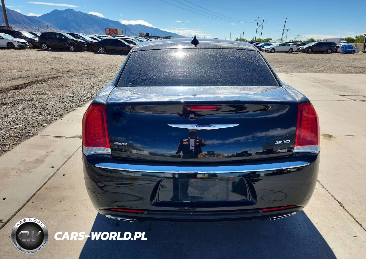 2019 Chrysler 300 Limited VIN:2C3CCAKG0KH560320 - 6