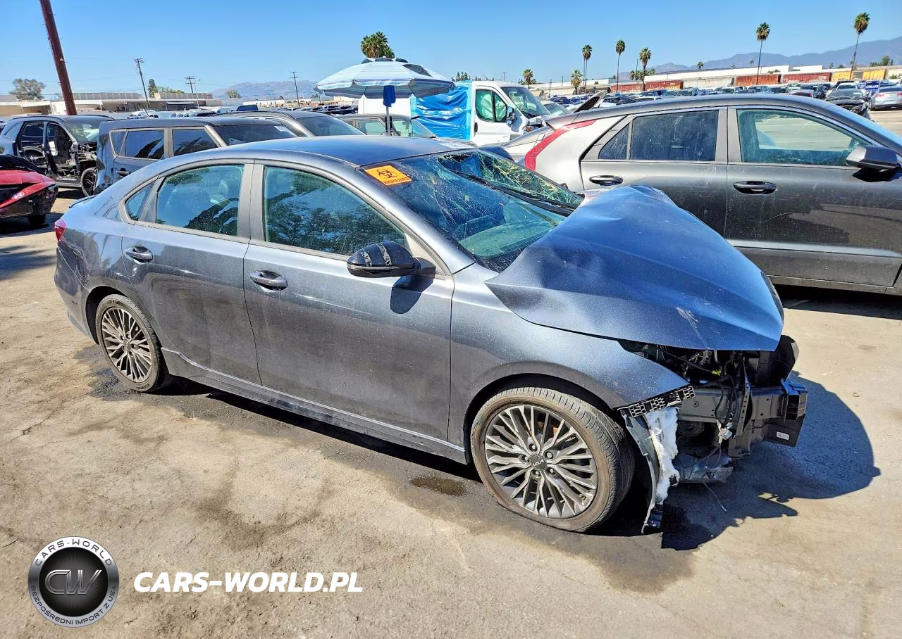 2024 Kia Forte Gt Line VIN:3KPF54AD4RE713136 - 4