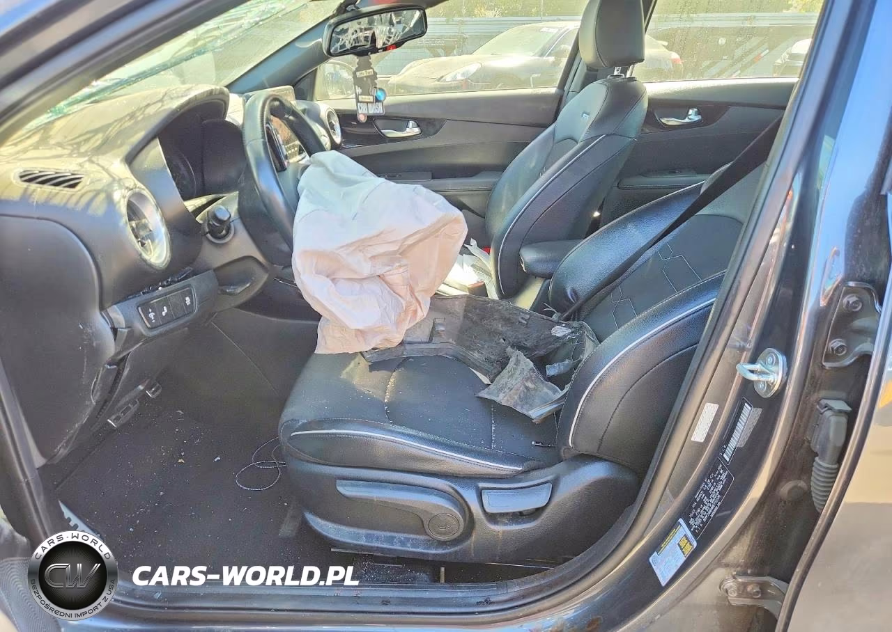 2024 Kia Forte Gt Line VIN:3KPF54AD4RE713136 - 7