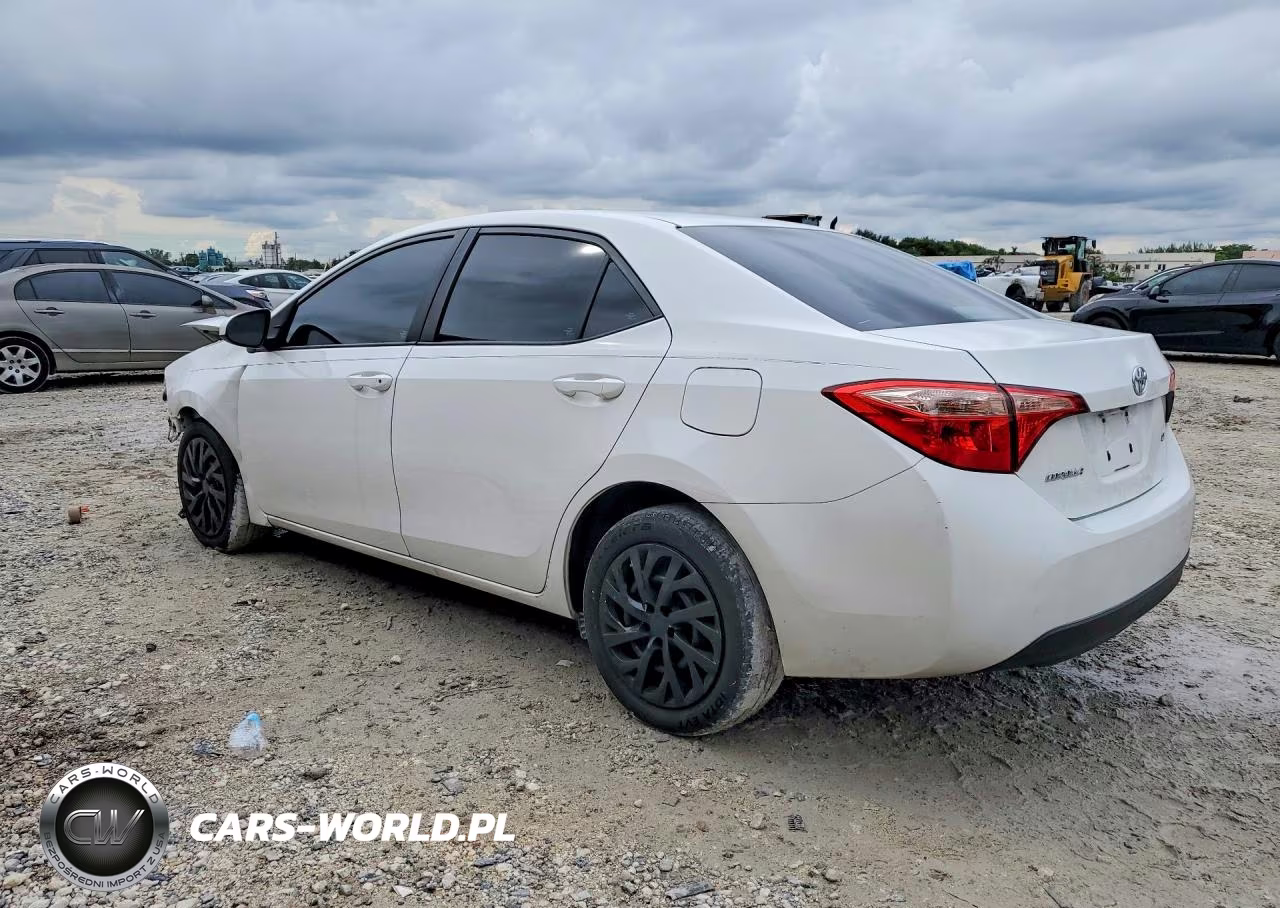 2017 Toyota Corolla Le VIN:2T1BURHE0HC752137 - 2