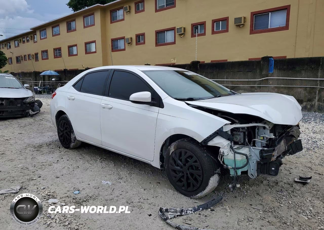 2017 Toyota Corolla Le VIN:2T1BURHE0HC752137 - 4