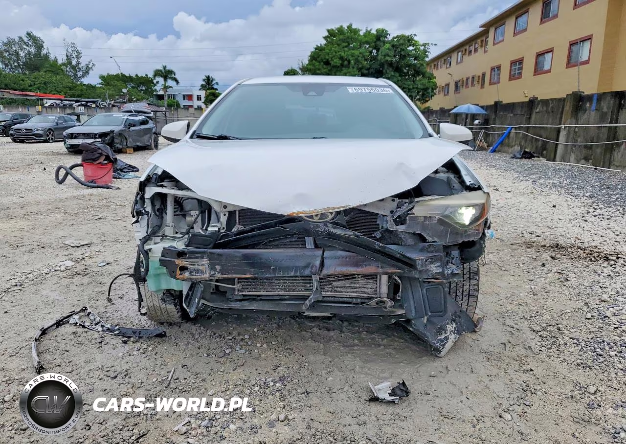 2017 Toyota Corolla Le VIN:2T1BURHE0HC752137 - 5