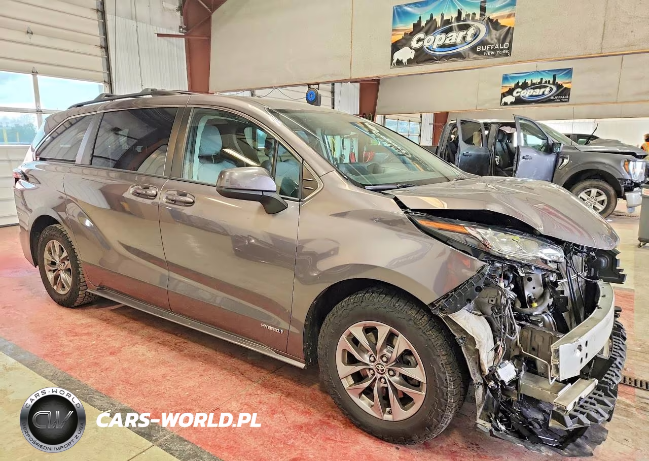 2021 Toyota Sienna Le VIN:5TDKSKFC8MS016045 - 4
