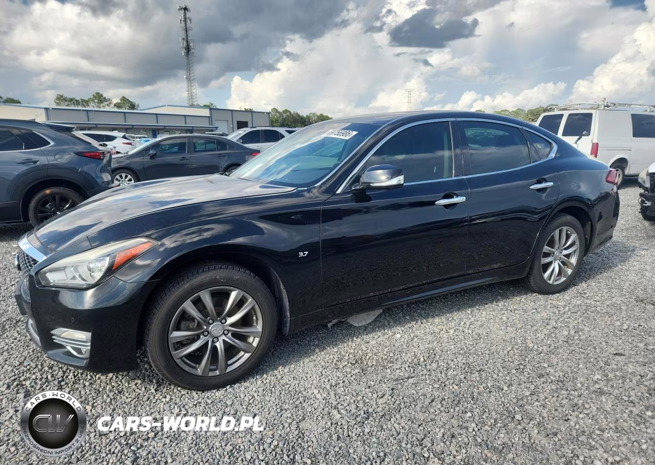2015 Infiniti Q70 3.7 – zdjęcie 1 z 13