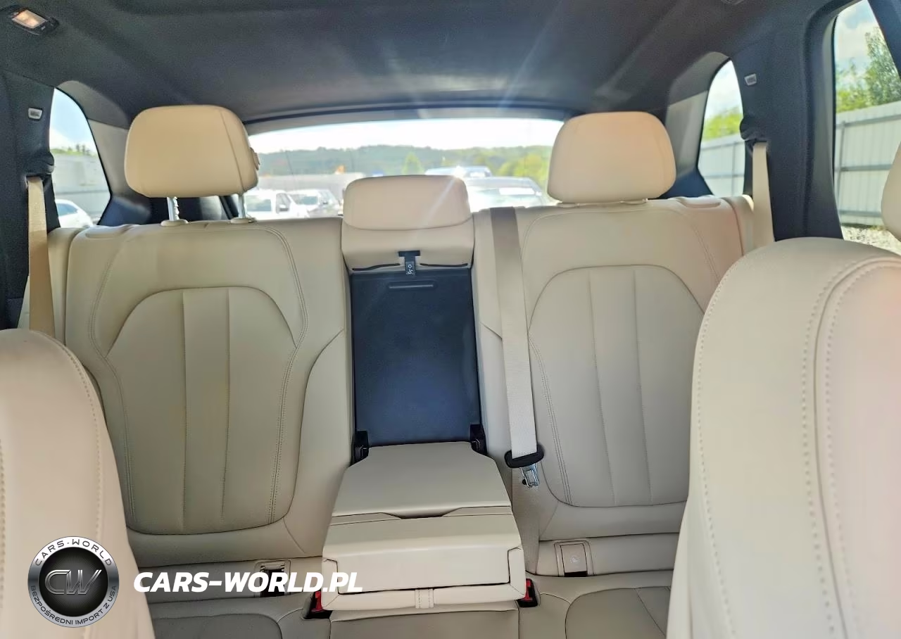 2019 BMW X5 xDrive40I VIN:5UXCR6C53KLL53569 - 10