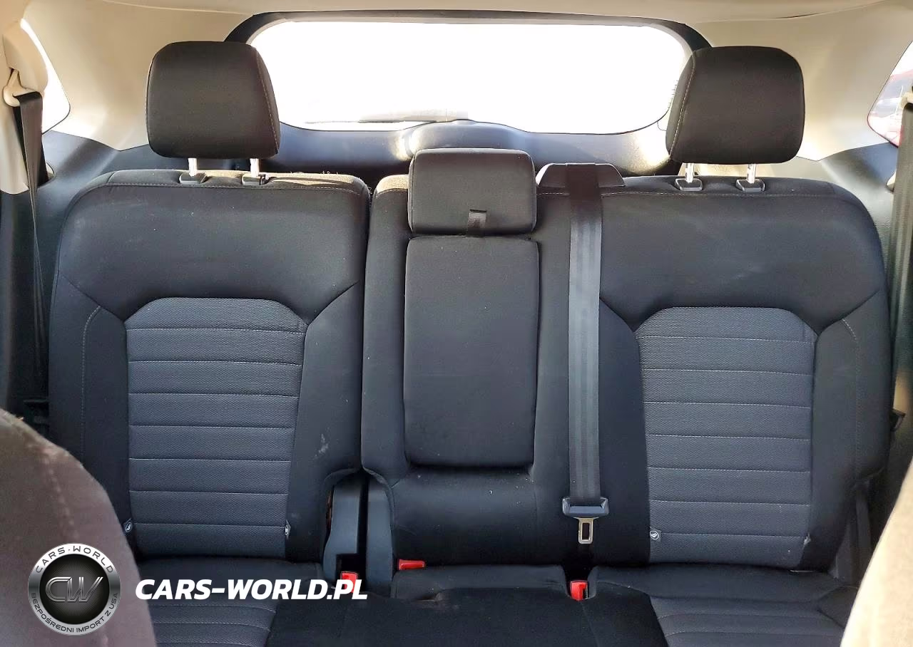 2018 Ford Edge Se VIN:2FMPK3G98JBC04863 - 10