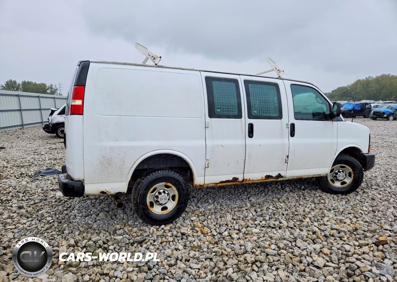 2014 Chevrolet Express G3500 VIN:1GCZGTBG9E1118418 - 3