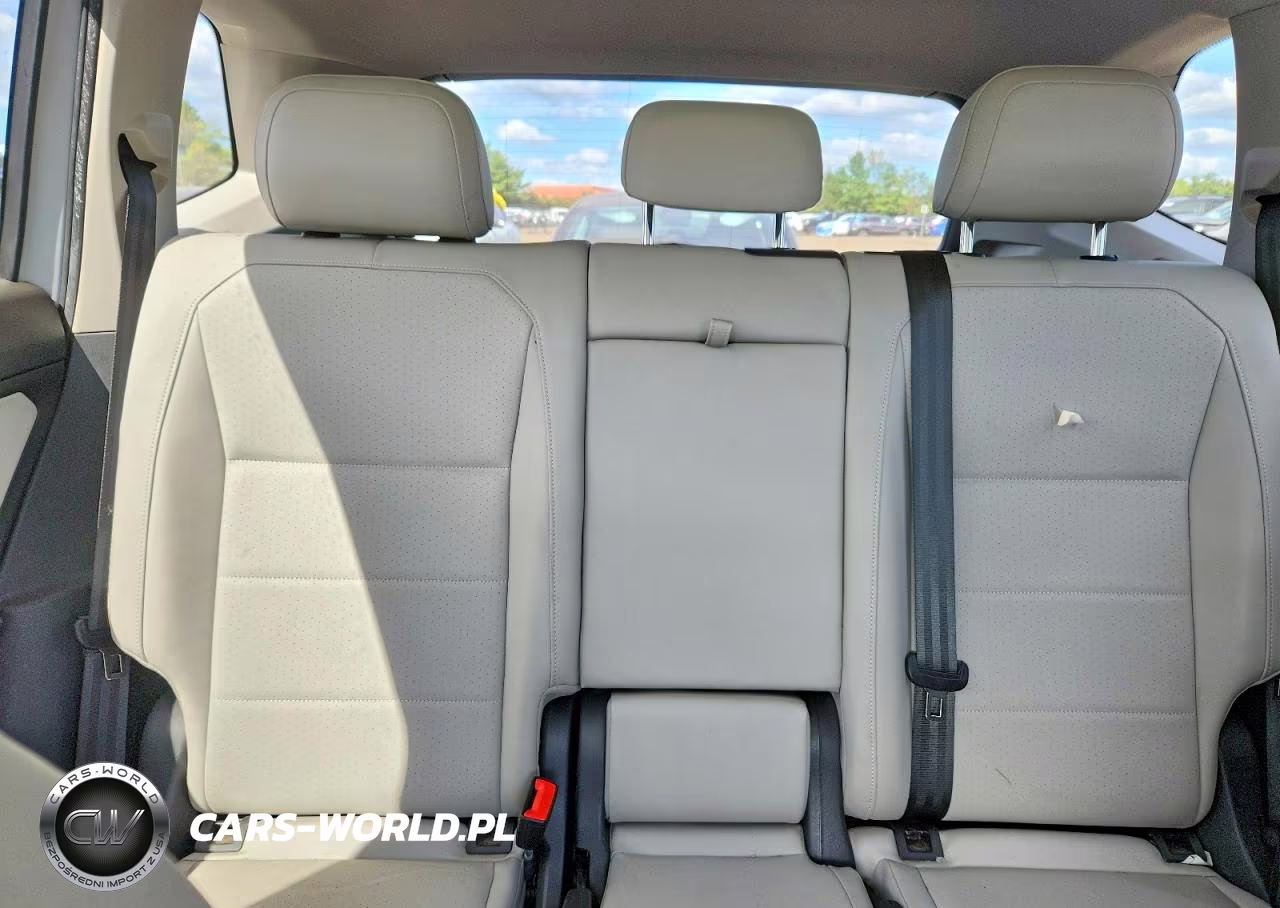 2019 Volkswagen Tiguan Se VIN:3VV2B7AX1KM029676 - 10