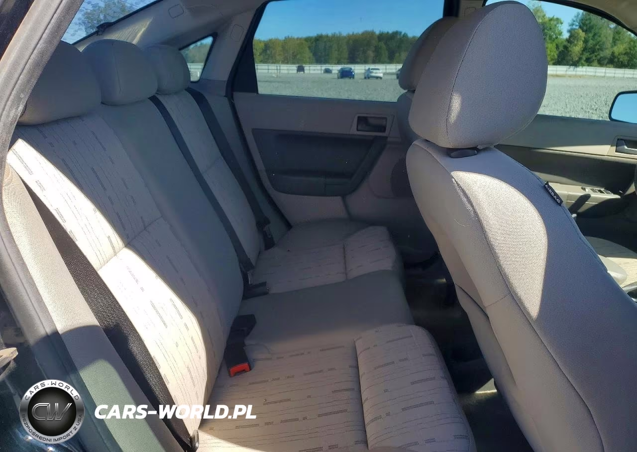 2010 Ford Focus Se VIN:1FAHP3FN5AW137068 - 10