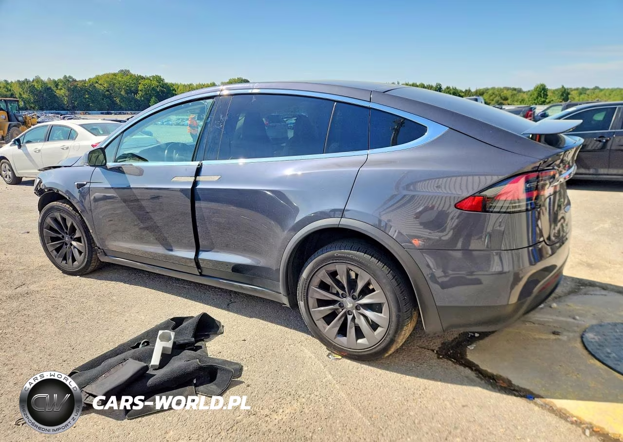 2019 Tesla Model X VIN:5YJXCDE22KF158934 - 2
