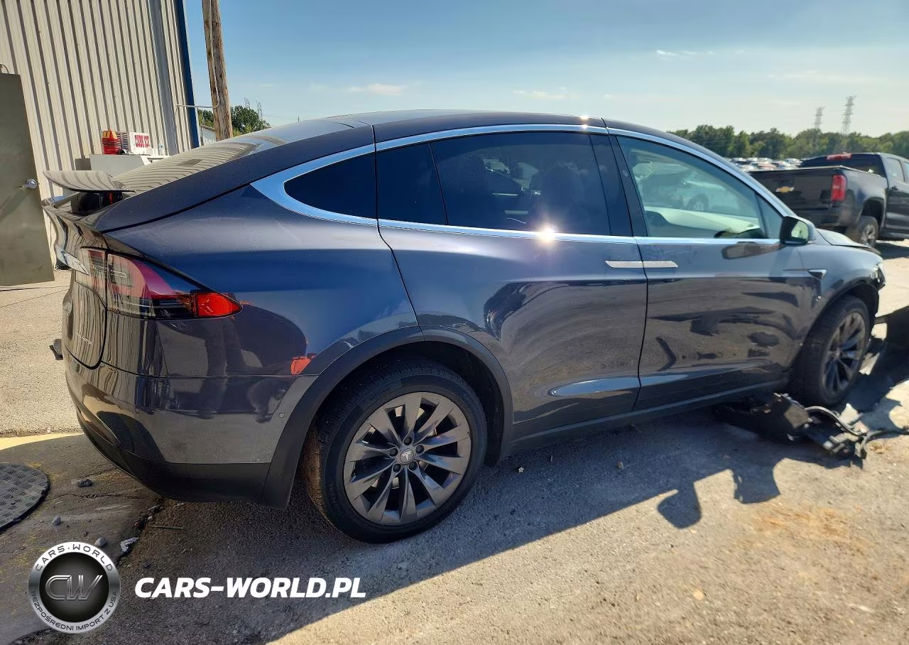 2019 Tesla Model X VIN:5YJXCDE22KF158934 - 3