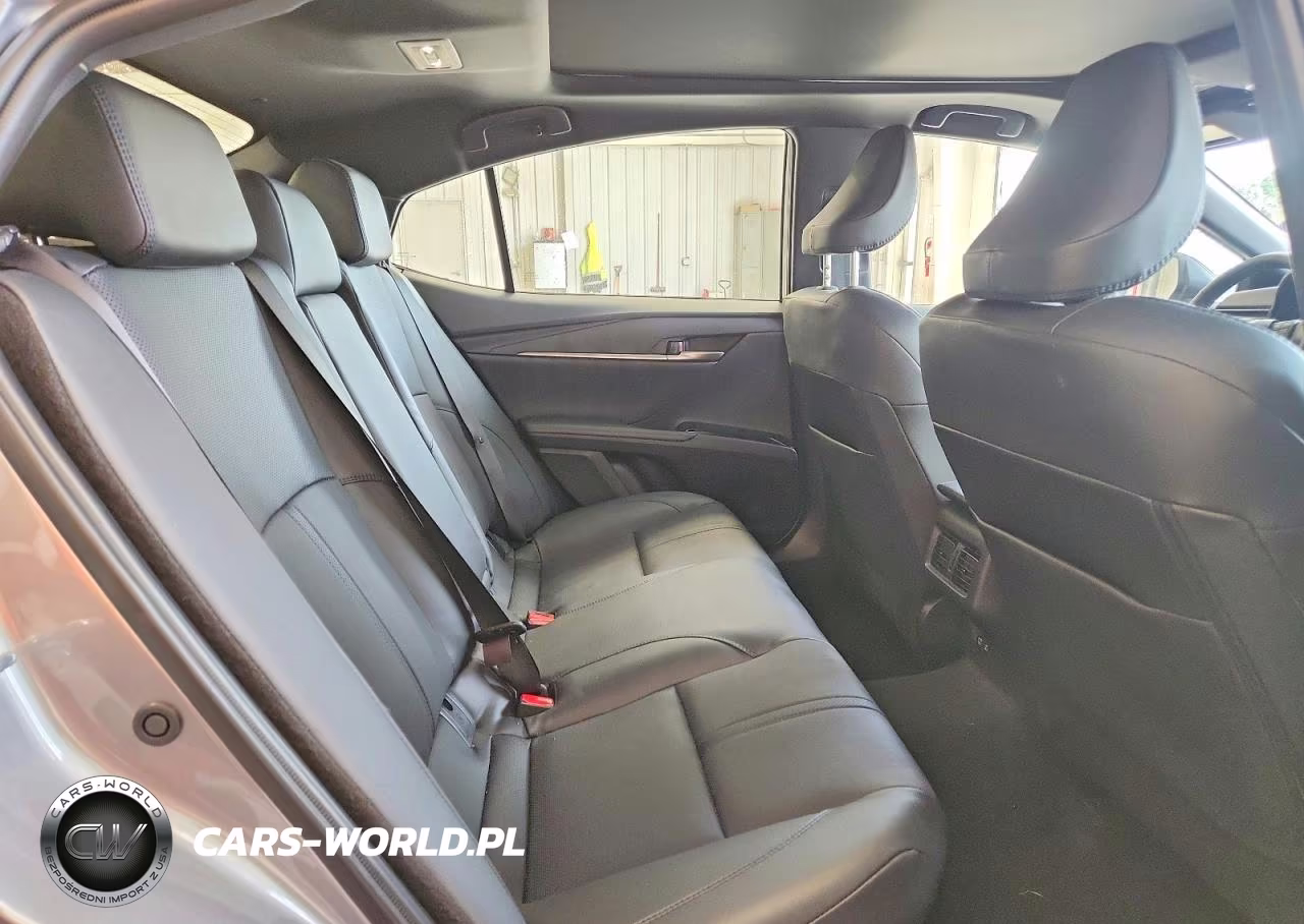 2026 Toyota Camry Xse VIN:4T1DBADK7TU542749 - 10