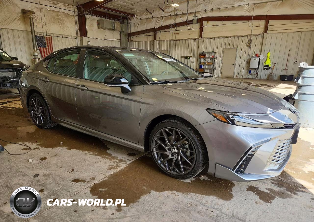 2026 Toyota Camry Xse VIN:4T1DBADK7TU542749 - 4