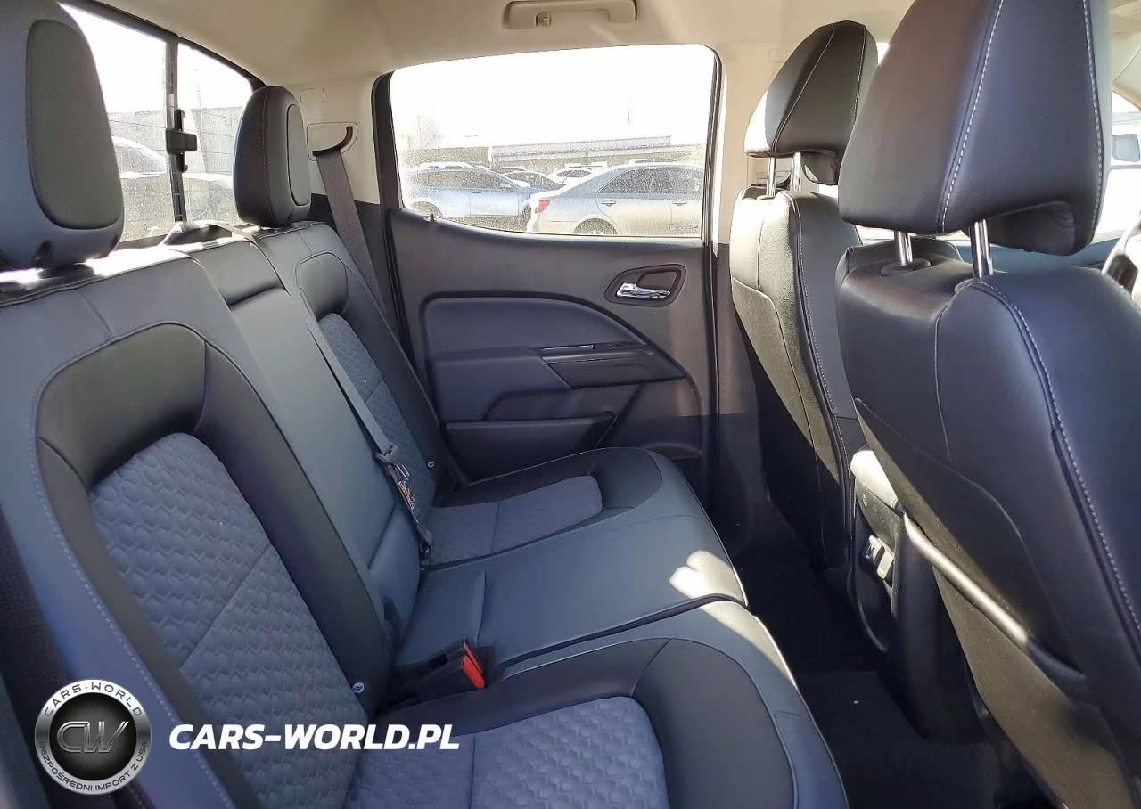 2022 Chevrolet Colorado Z71 VIN:1GCGTDENXN1300812 - 10