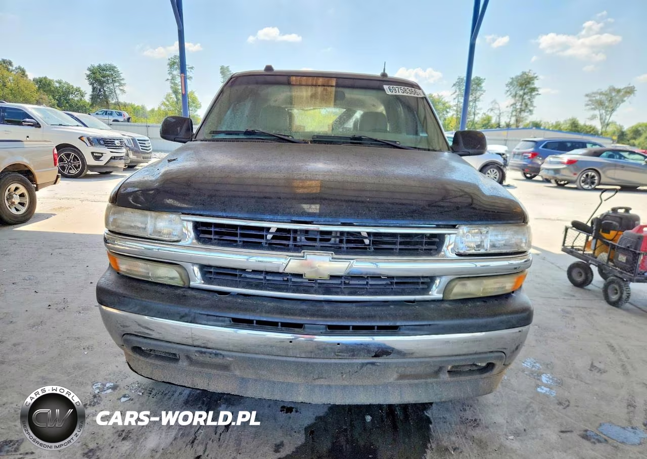 2005 Chevrolet Tahoe C1500 VIN:1GNEC13T75R100647 - 5