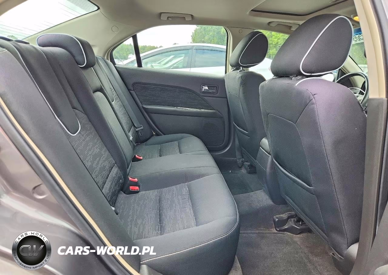 2011 Ford Fusion Se VIN:3FAHP0HA1BR340049 - 10