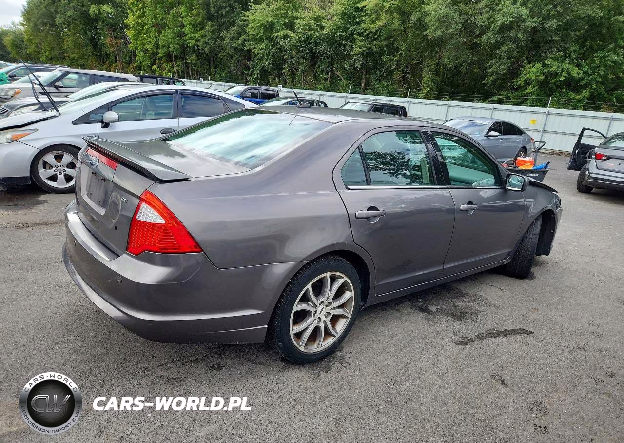 2011 Ford Fusion Se VIN:3FAHP0HA1BR340049 - 3