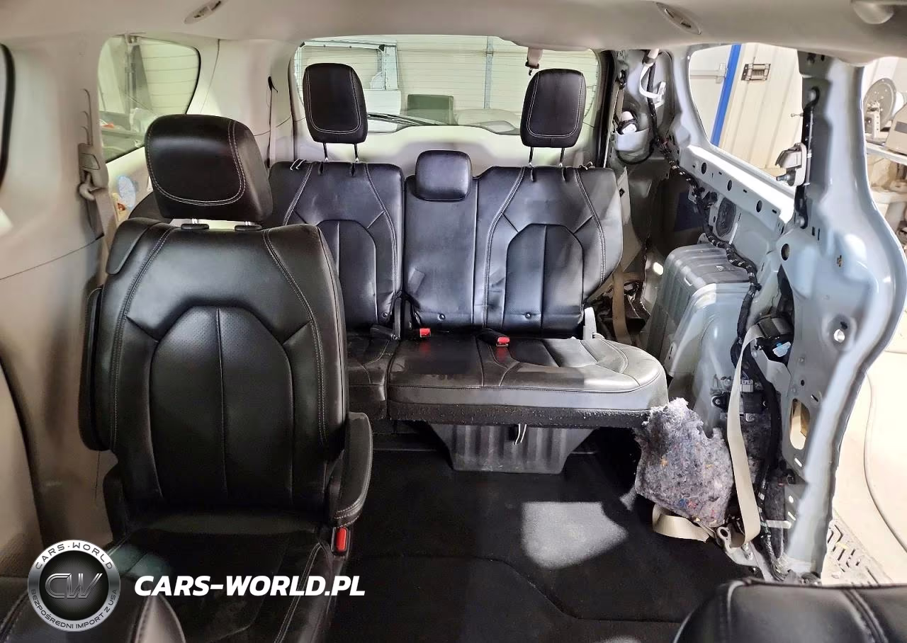 2021 Chrysler Voyager Lxi VIN:2C4RC1DG6MR509212 - 10