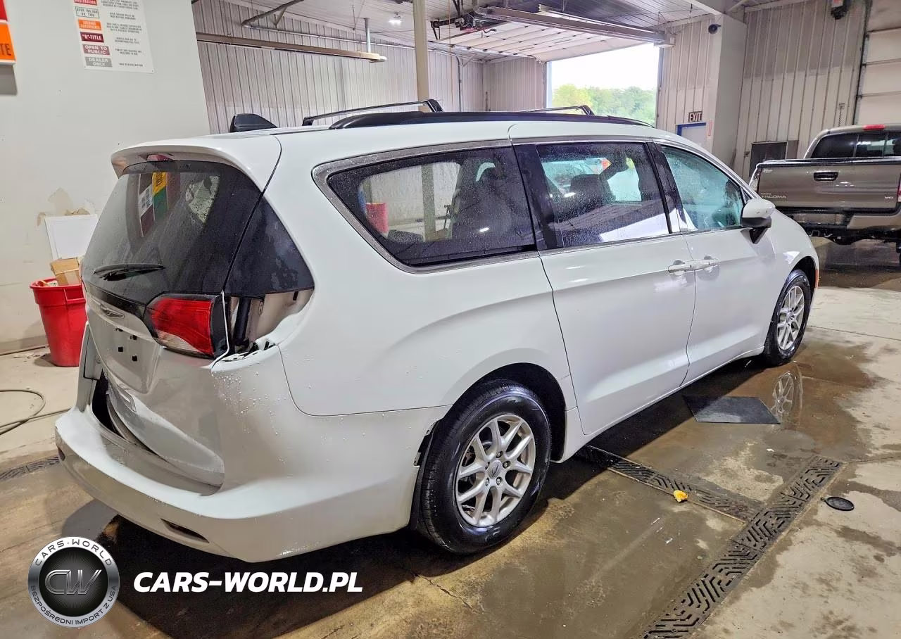 2021 Chrysler Voyager Lxi VIN:2C4RC1DG6MR509212 - 3