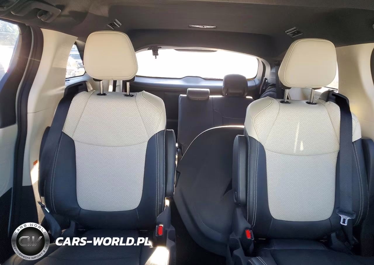 2026 Toyota Sienna Limited 7-Passenger VIN:5TDZSKFCXTS237207 - 10