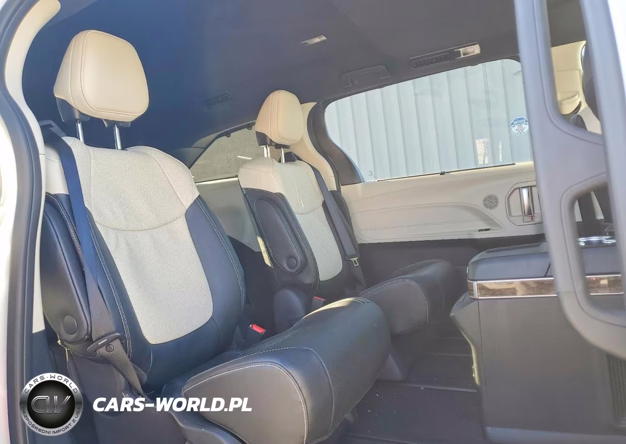 2026 Toyota Sienna Limited 7-Passenger VIN:5TDZSKFCXTS237207 - 11