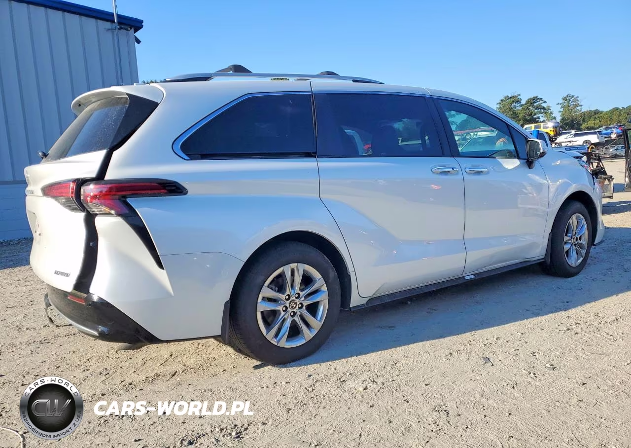 2026 Toyota Sienna Limited 7-Passenger VIN:5TDZSKFCXTS237207 - 3