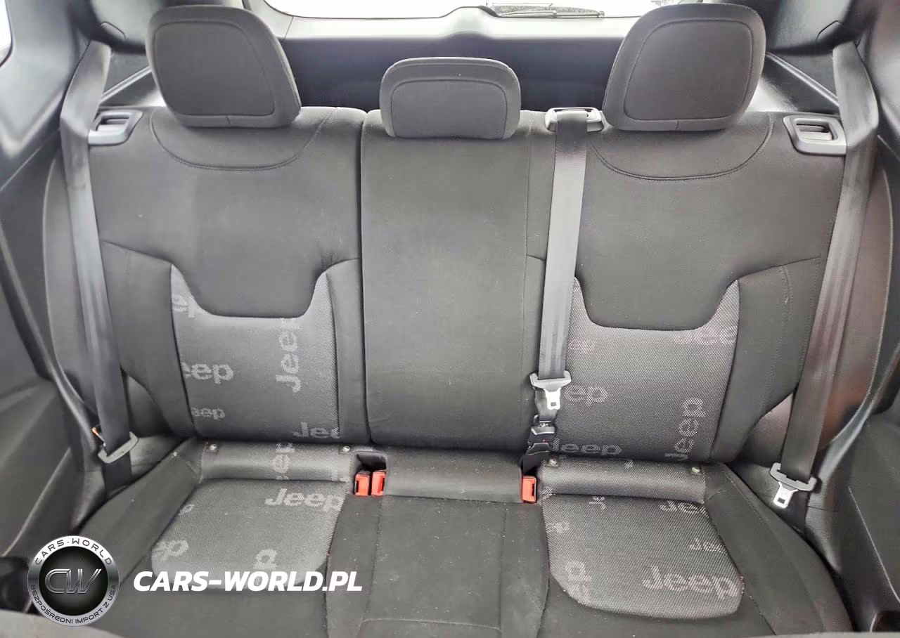 2016 Jeep Renegade Latitude VIN:ZACCJBBT2GPD62946 - 10