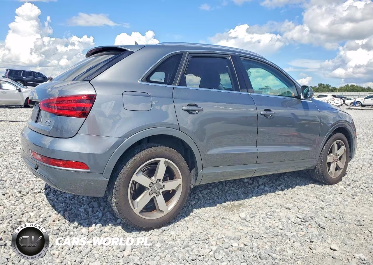 2015 Audi Q3 Premium Plus VIN:WA1EFCFS1FR001154 - 3